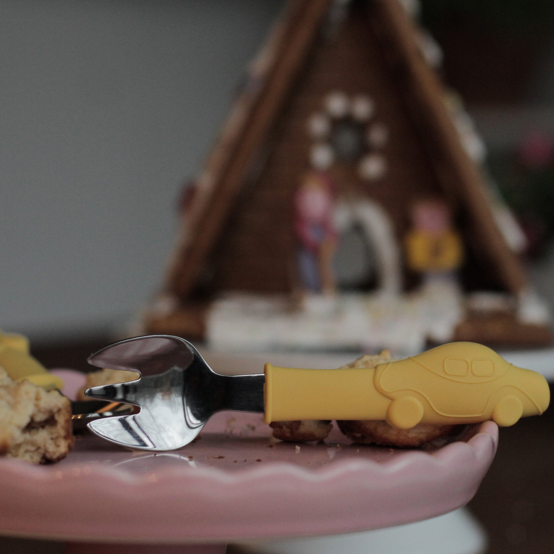 FUN CAR DESIGN FORK AND SPOON UTENSIL SET FOR TODDLERS AND KIDS